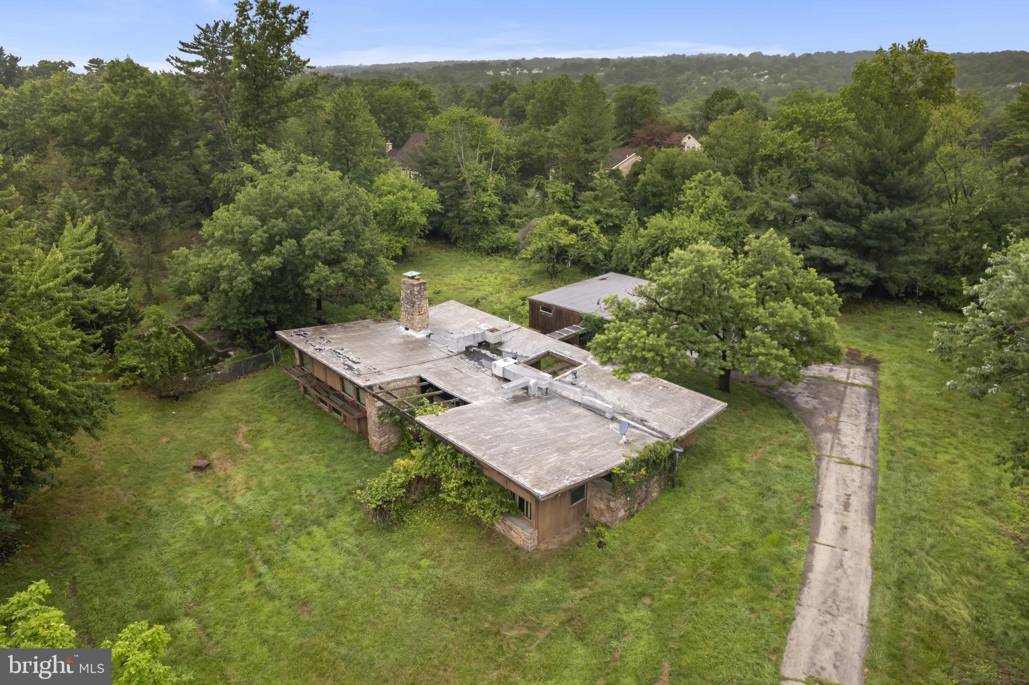 2935 Whitehall Road Norristown, PA 19403 - Photo 6 of 42