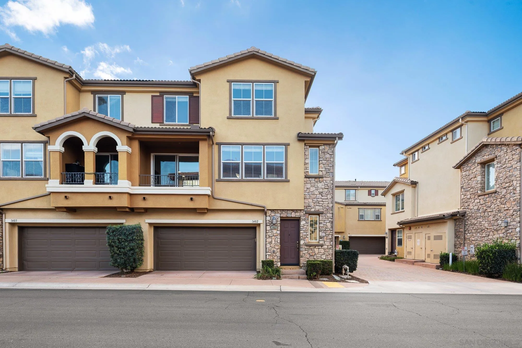 1402 Calabria Street Santee, CA 92071 - Photo 2 of 40