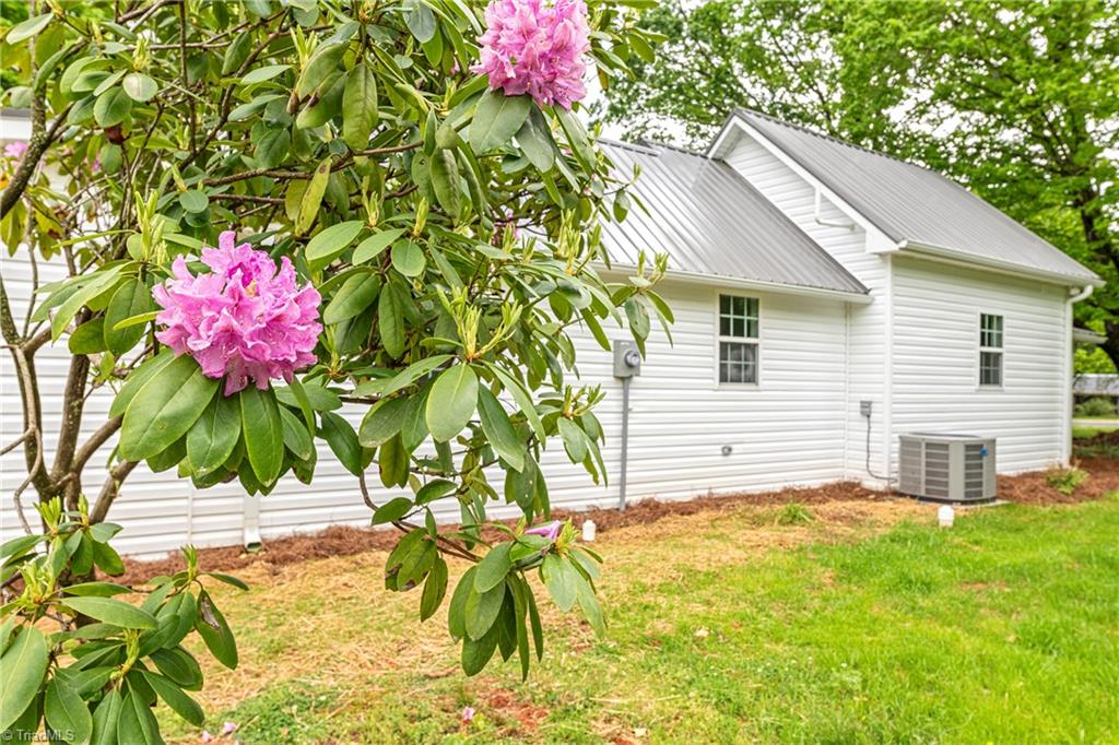 1978 Angell Road Mocksville, NC 27028 - Photo 12 of 35 Gallery Image 12