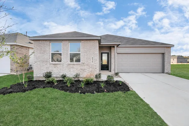 $2,100 | 934 Garden Path Drive, Willis, TX 77378
