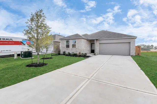 $2,100 | 934 Garden Path Drive, Willis, TX 77378