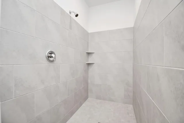 $2,100 | 934 Garden Path Drive, Willis, TX 77378