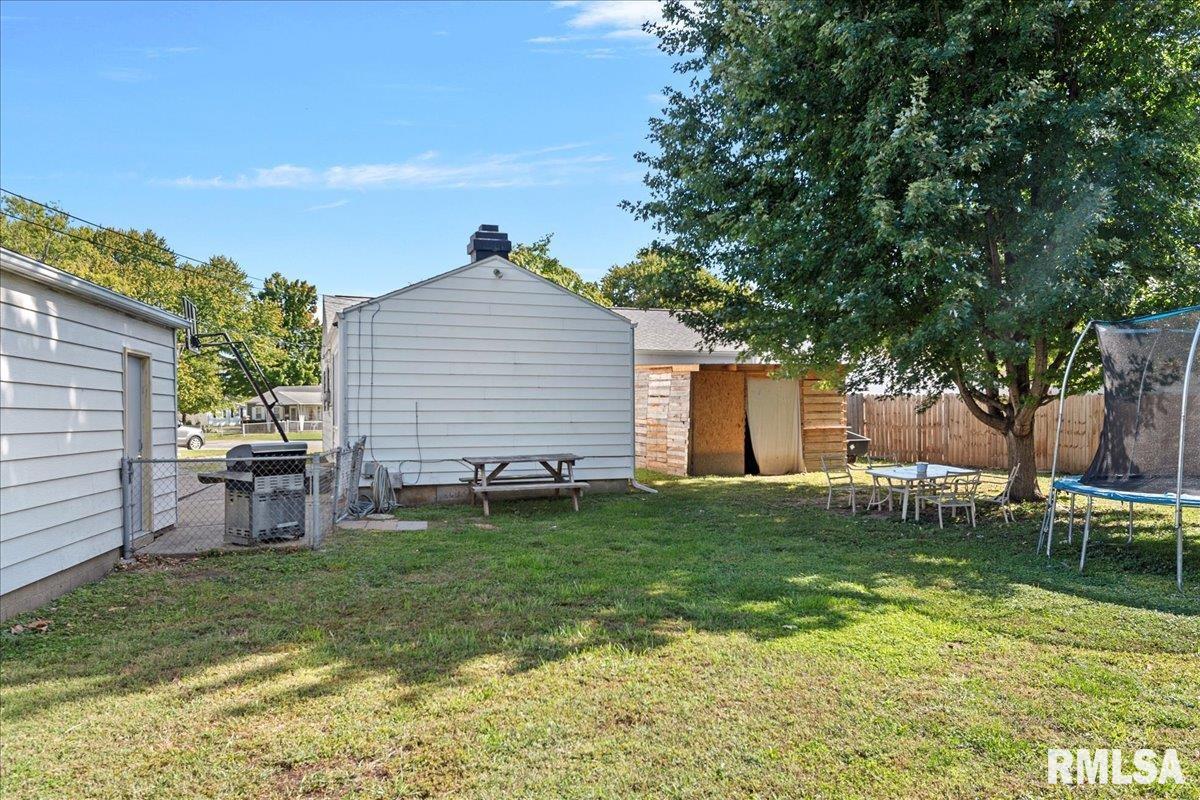 19 Salem Court Springfield, IL 62702 - Photo 25 of 29 Gallery Image 25