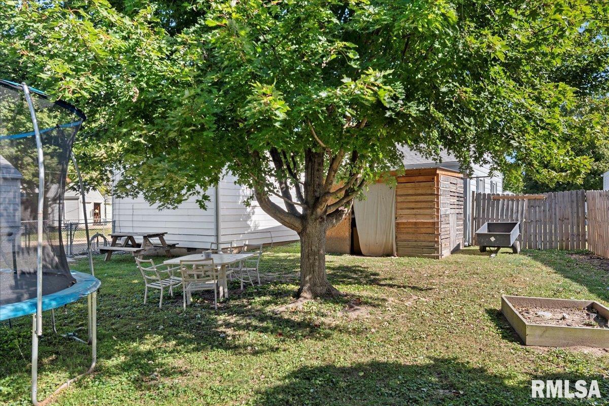 19 Salem Court Springfield, IL 62702 - Photo 26 of 29 Gallery Image 26
