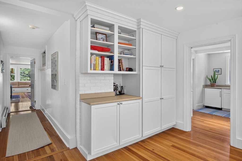 72 Water Street Marion, MA 02738 - Photo 9 of 42