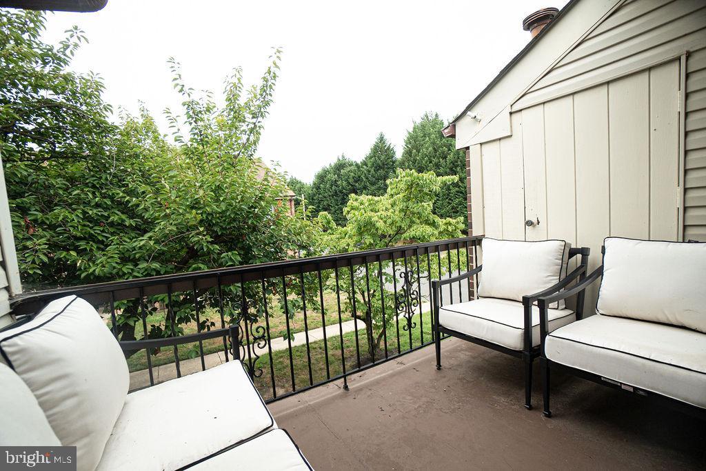 1475 Mt Holly Road, Unit N2 Edgewater Park, NJ 08010 - Photo 6 of 23 Patio off Living Room