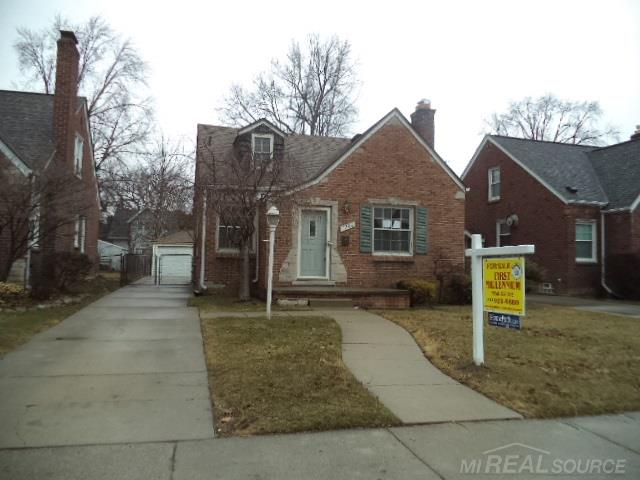 1792 Roslyn Road Grosse Pointe Woods, MI 48236 - Photo 1 of 18