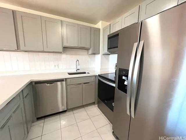 $2,300 | 55 South Kukui Street, Unit D1608, Honolulu, HI 96817