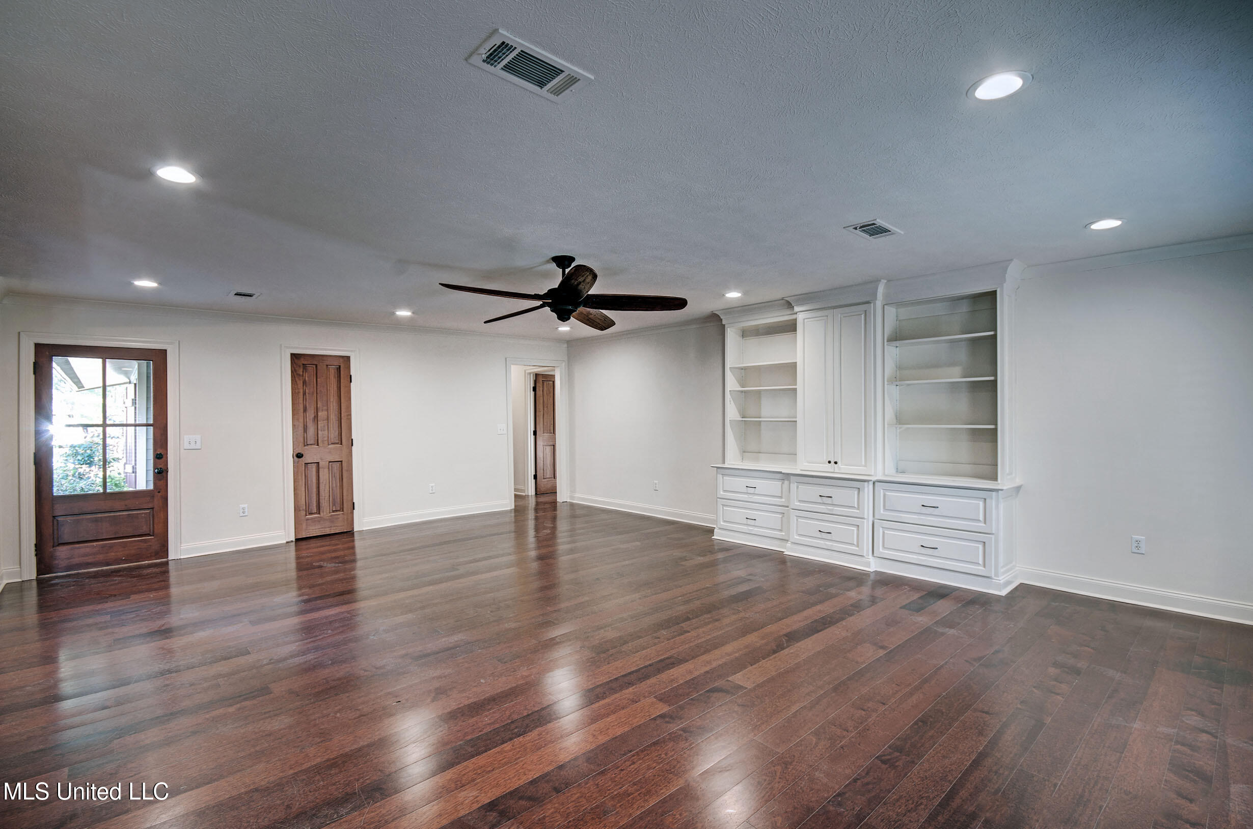 139 Chippewa Circle Jackson, MS 39211 - Photo 8 of 43 IMGP6208_09_10