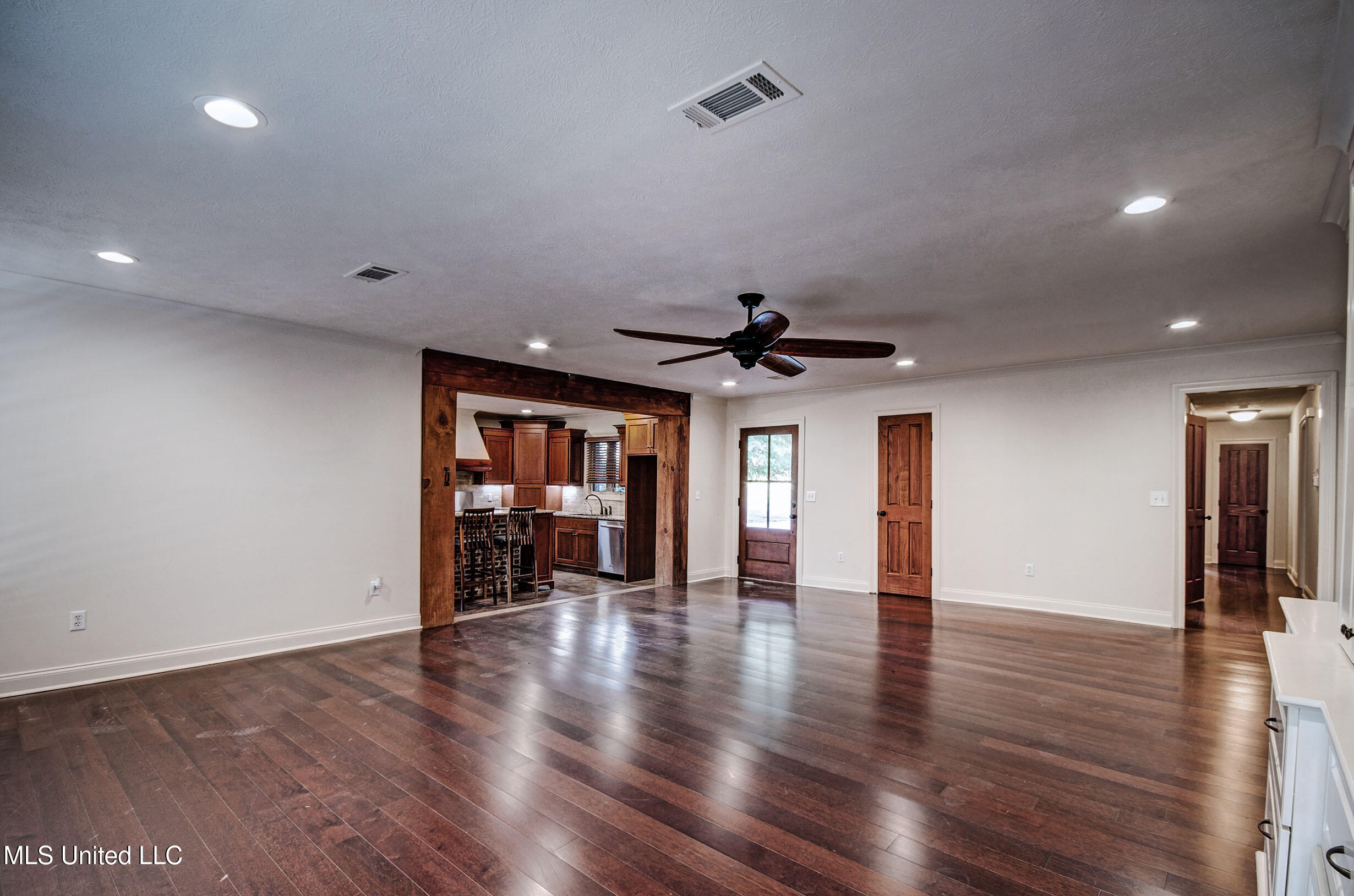 139 Chippewa Circle Jackson, MS 39211 - Photo 9 of 43 IMGP6211_2_3