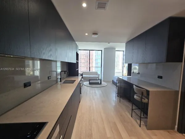 $3,000 | 20 Northeast 11th Street, Unit 2307, Miami, FL 33132
