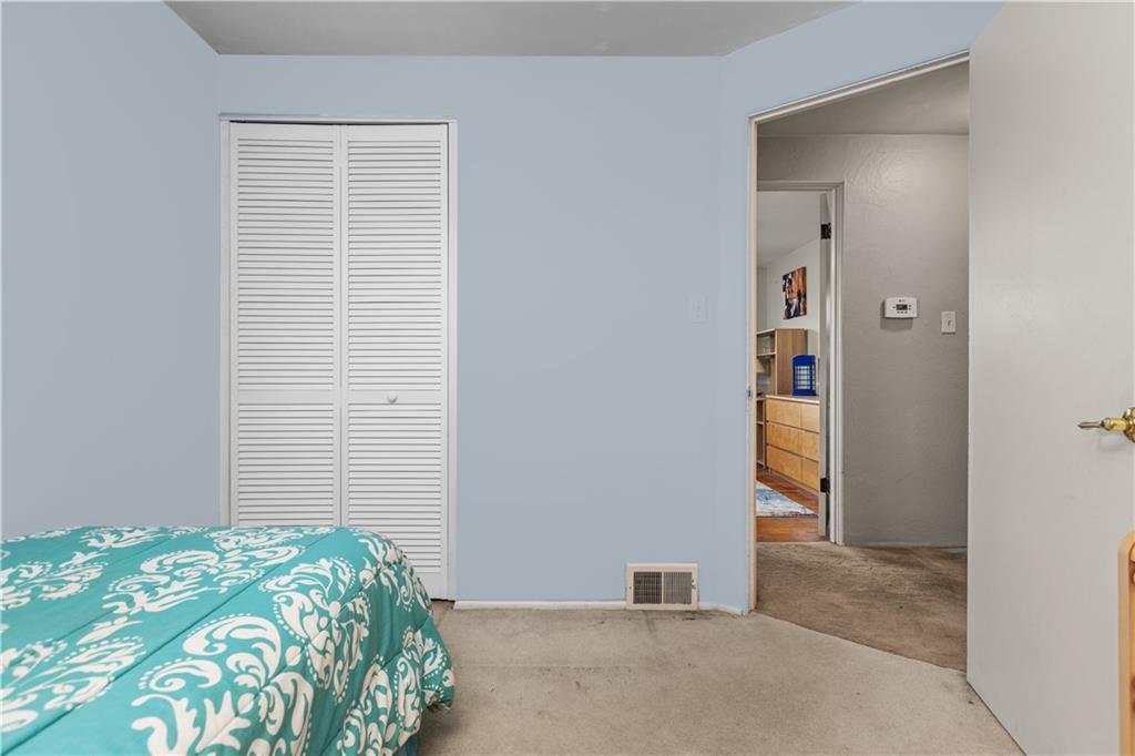 5235 Blossom Road Baldwin, PA 15236 - Photo 23 of 33 Gallery Image 23