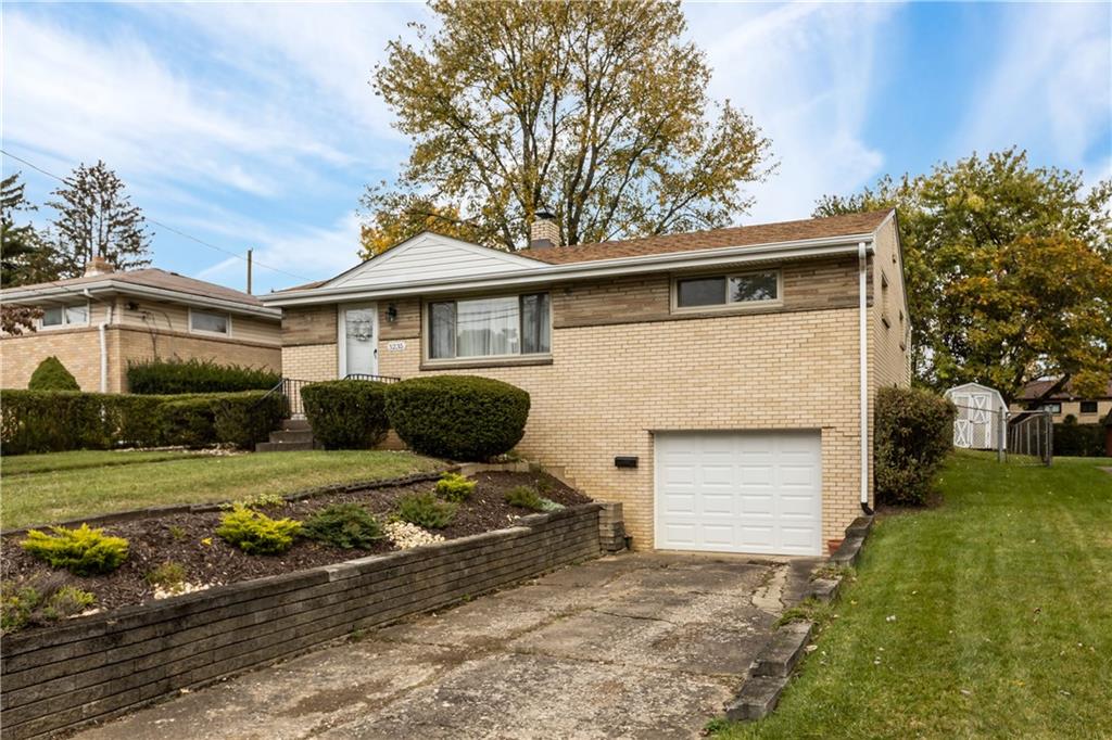 5235 Blossom Road Baldwin, PA 15236 - Photo 3 of 33 Gallery Image 3