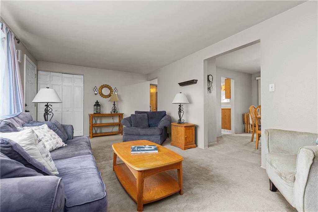 5235 Blossom Road Baldwin, PA 15236 - Photo 10 of 33 Gallery Image 10