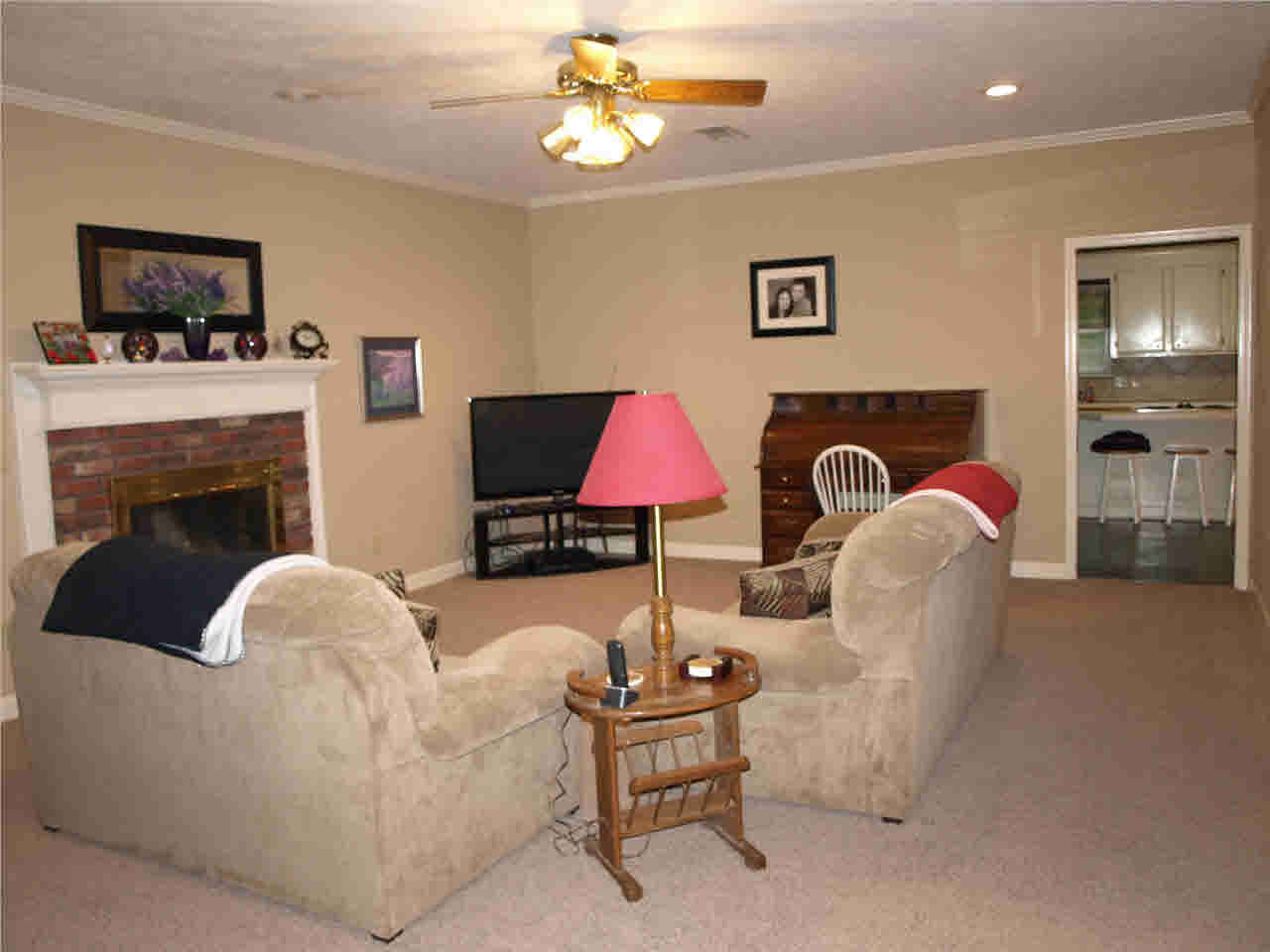 2263 Almar Road Florence, MS 39073 - Photo 8 of 20 Family room from another angle.