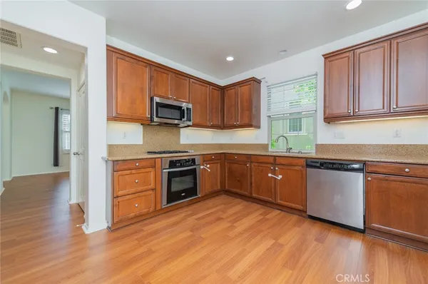 $4,000 | 65 Bell Chime, Irvine, CA 92618