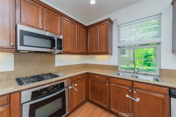 $4,000 | 65 Bell Chime, Irvine, CA 92618