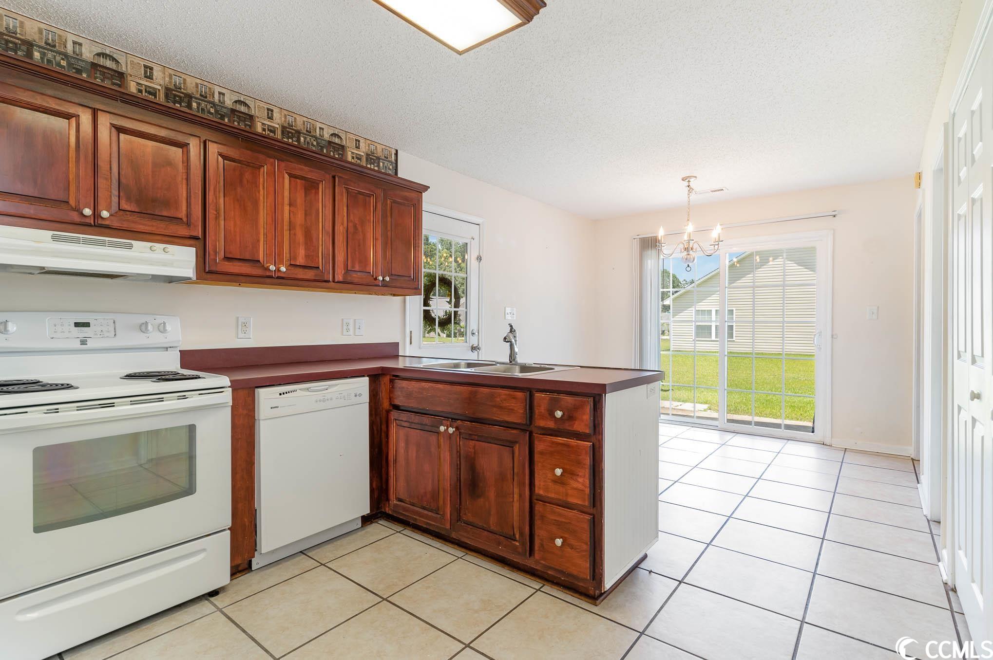 1135 Crocus Lane Conway, SC 29527 - Photo 5 of 32 Gallery Image 5