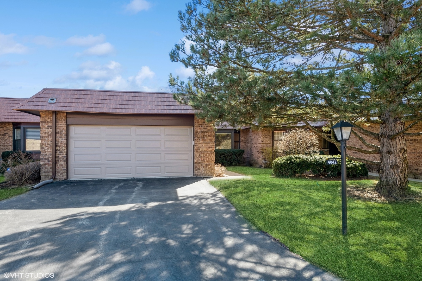 4042 Dundee Road Northbrook, IL 60062 - Photo 1 of 18 Gallery Image 1