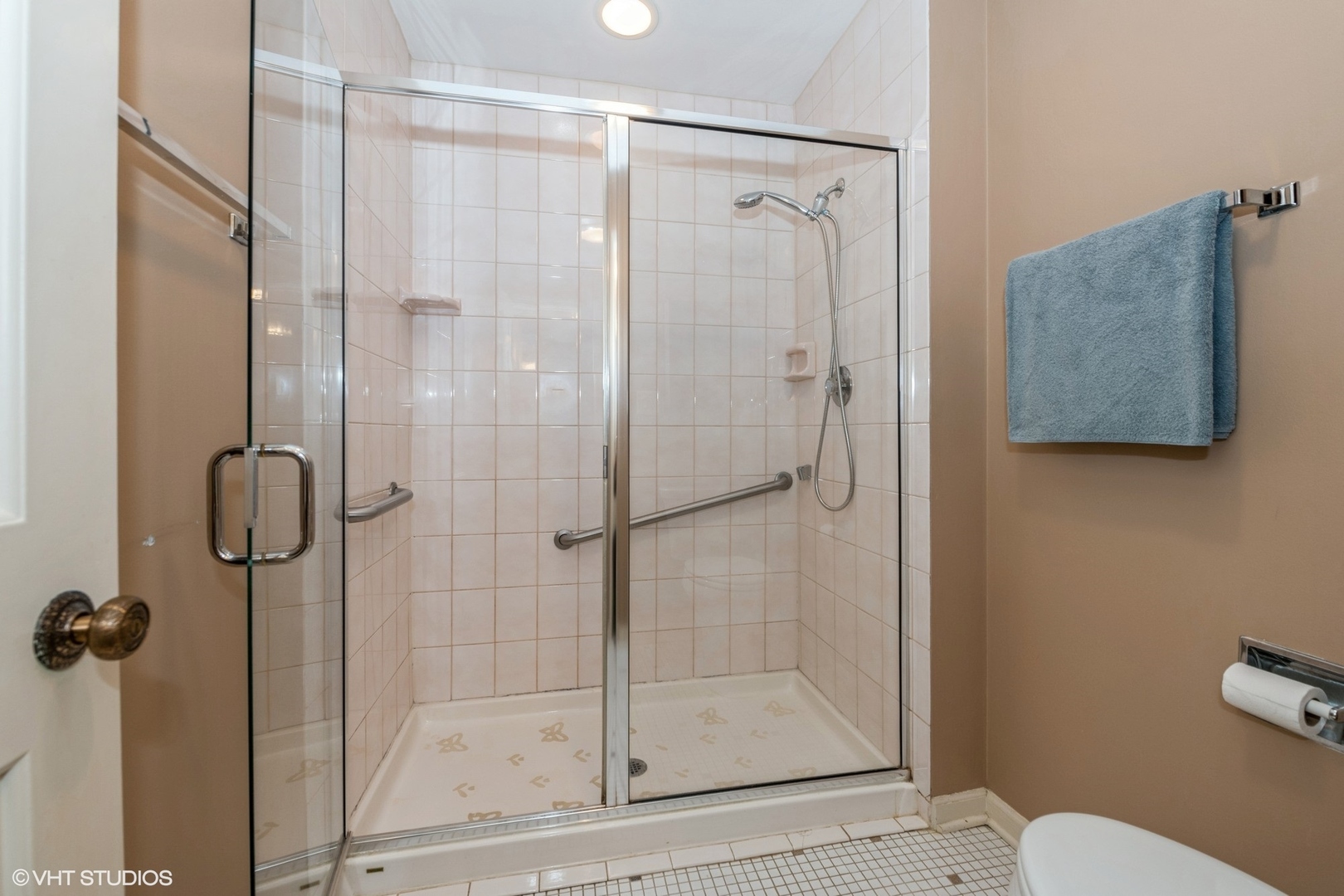 4042 Dundee Road Northbrook, IL 60062 - Photo 11 of 18 Gallery Image 11