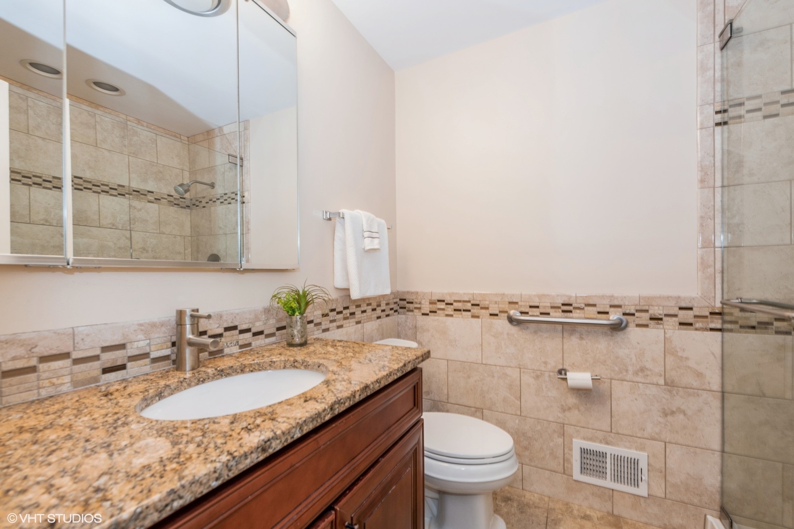 4042 Dundee Road Northbrook, IL 60062 - Photo 13 of 18 Gallery Image 13