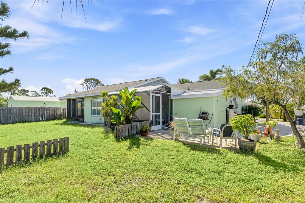 1220 Falcon Road Venice, FL 34293 - Photo 31 of 55 Gallery Image 31