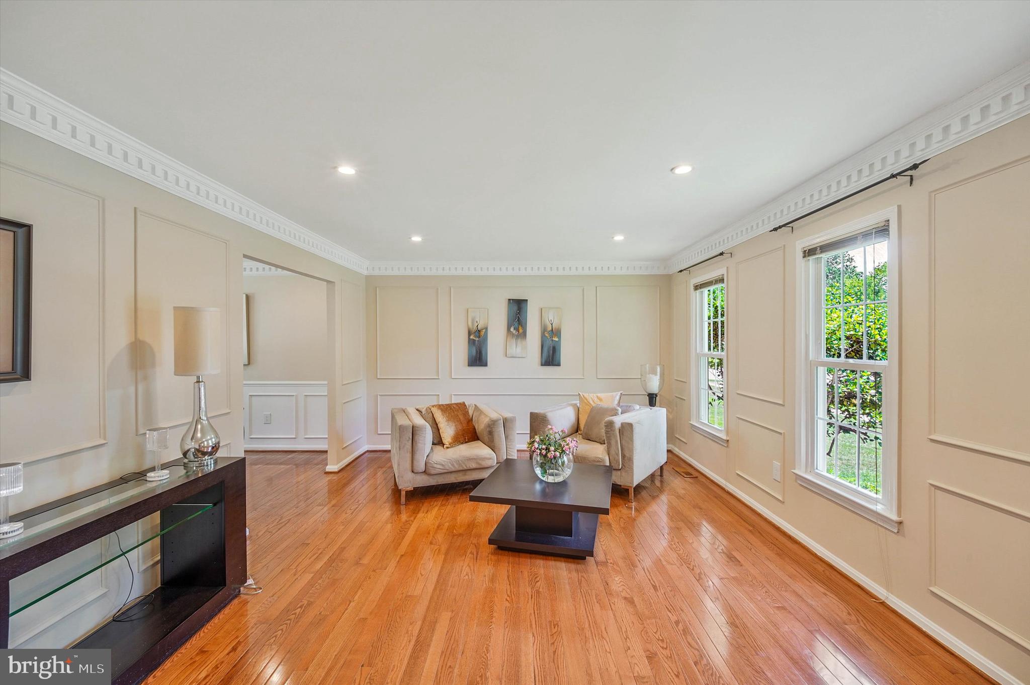 7902 Larrick Court Springfield, VA 22153 - Photo 4 of 48