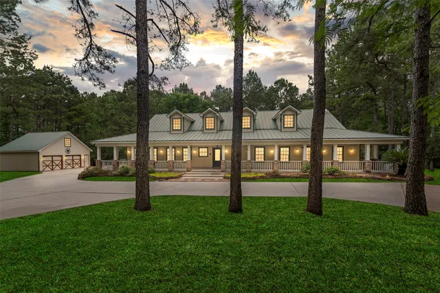 $1,049,900 | 519 Dodge-Oakhurst Road, Huntsville, TX 77320