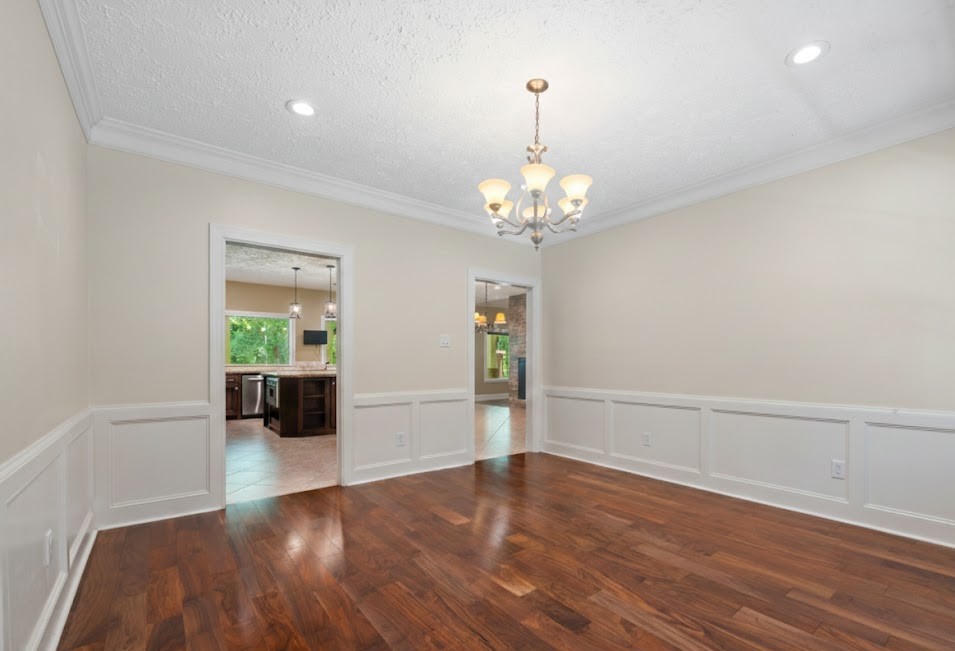 519 Dodge-Oakhurst Road Huntsville, TX 77320 - Photo 14 of 50 a view of livingroom with workspace