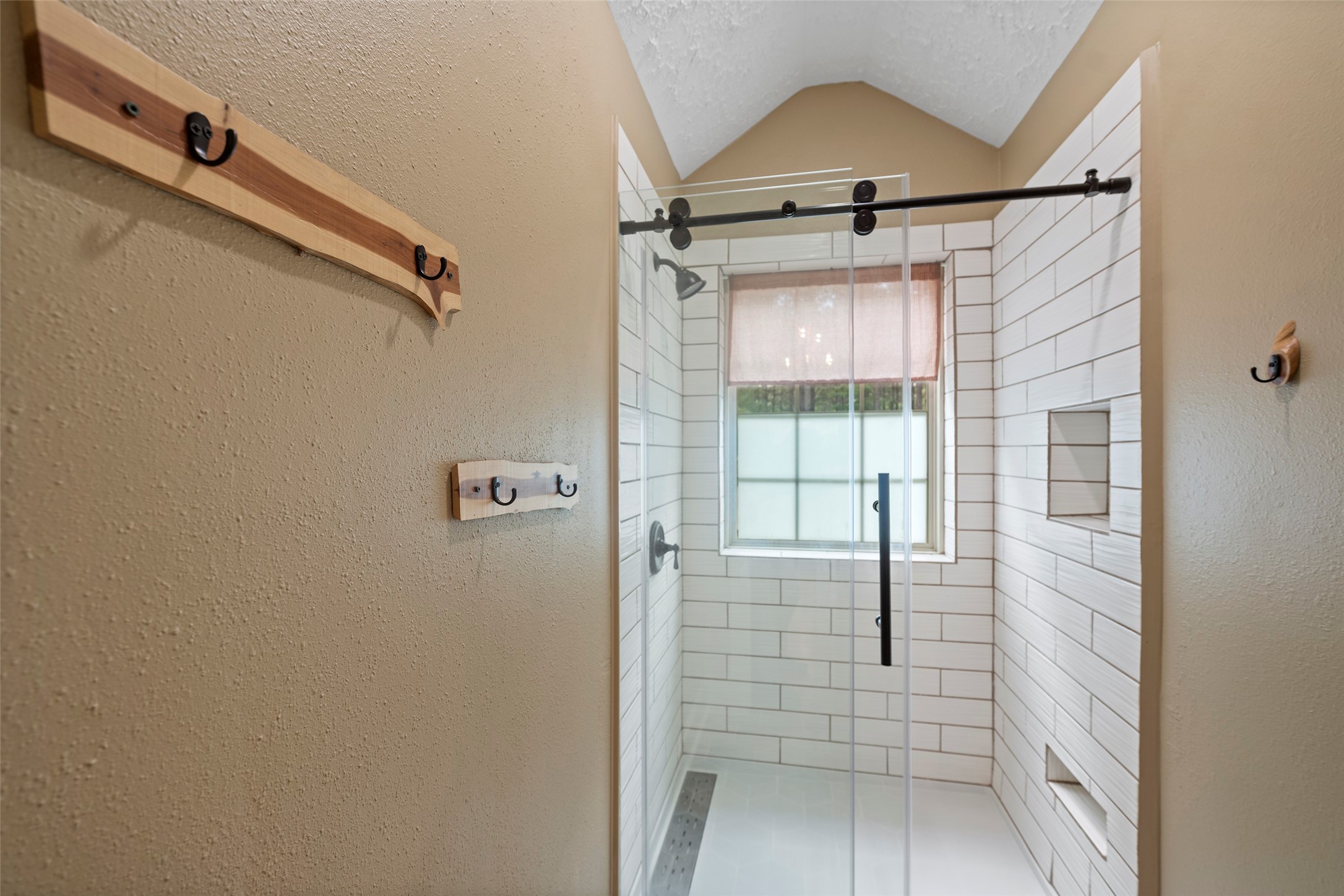 519 Dodge-Oakhurst Road Huntsville, TX 77320 - Photo 34 of 50 a bathroom with a shower