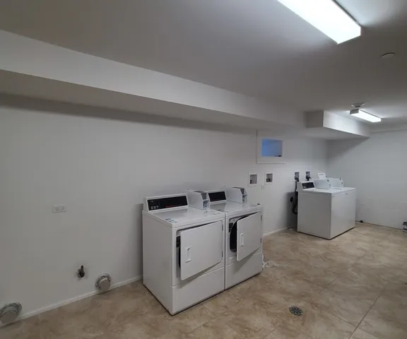 $169,900 | 9950 South 84th Terrace, Unit 2L5, Palos Hills, IL 60465