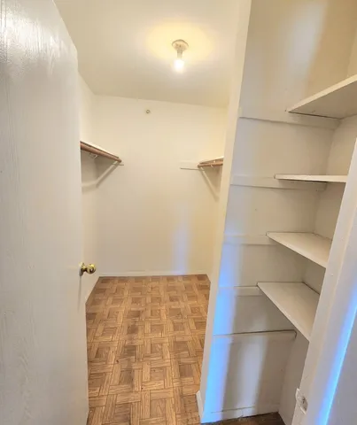 $169,900 | 9950 South 84th Terrace, Unit 2L5, Palos Hills, IL 60465