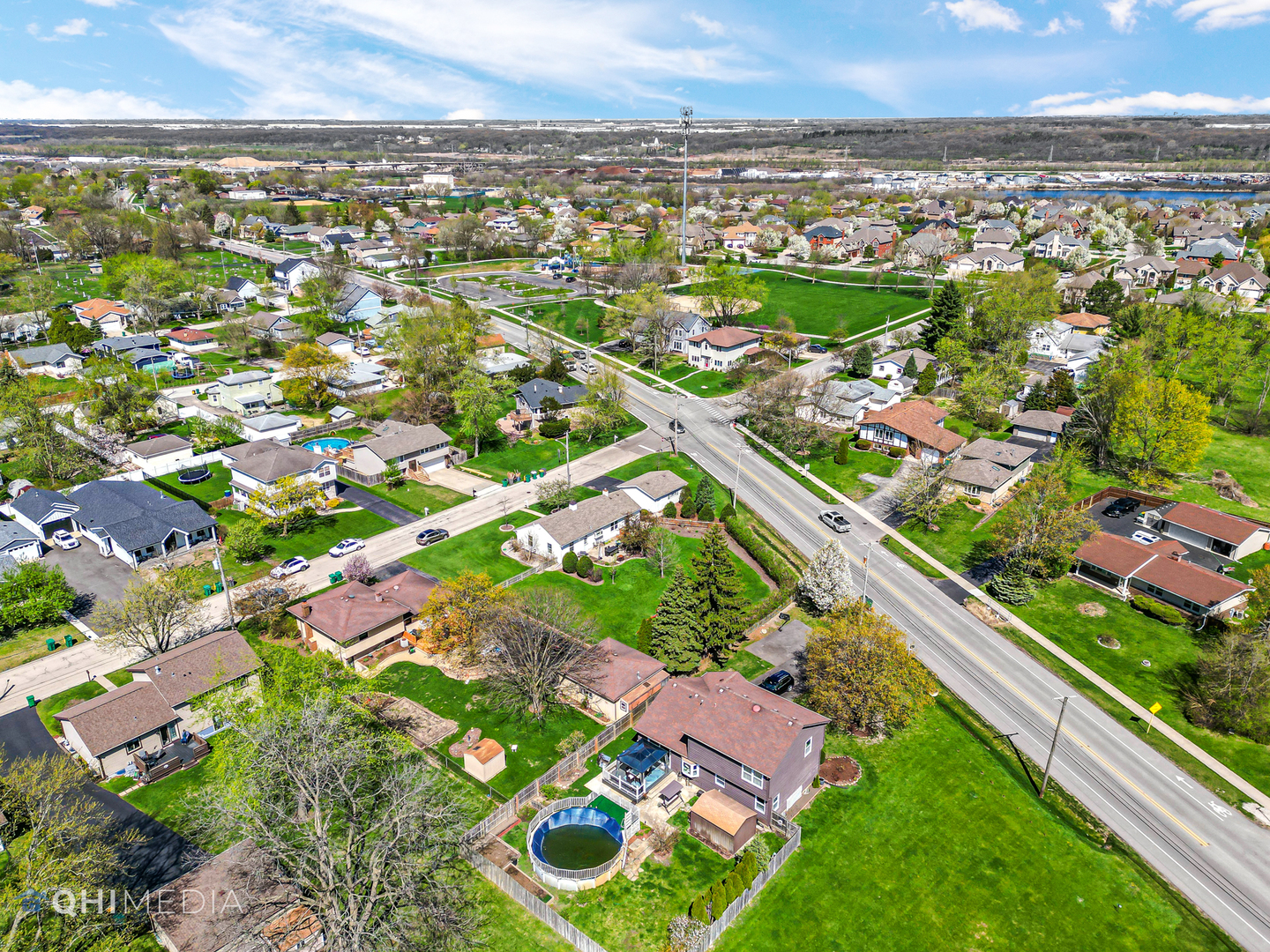 509 4th Street Lemont, IL 60439 - Photo 32 of 34 an aerial view of residential houses with outdoor space