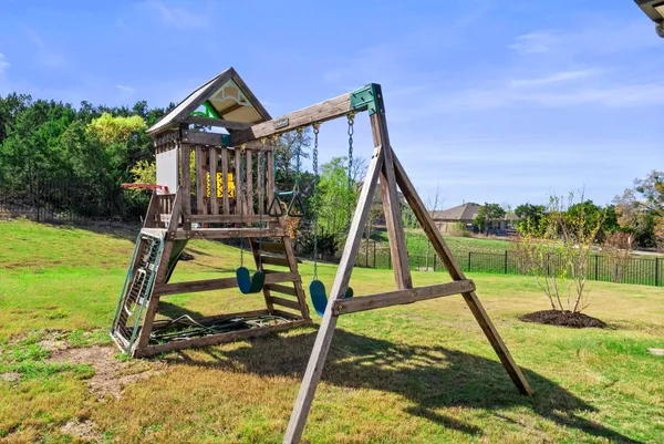 $799,999 | 713 Palamos Drive, Leander, TX 78641