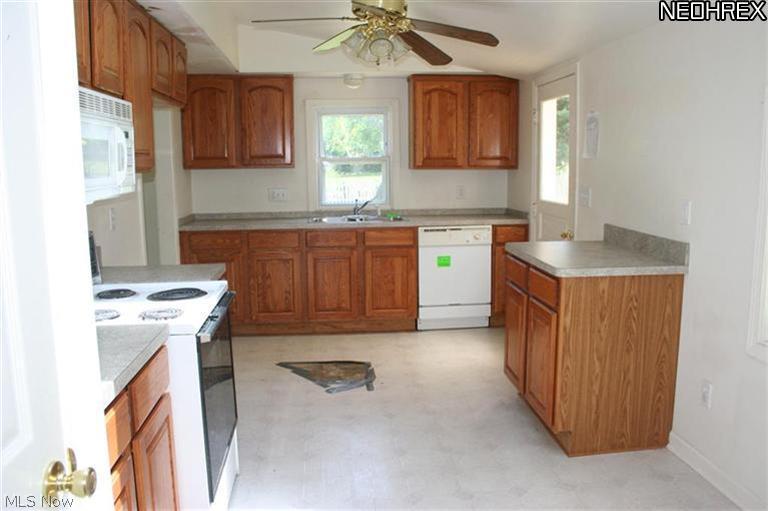 308 Jarvis Road Akron, OH 44319 - Photo 3 of 11 Gallery Image 3