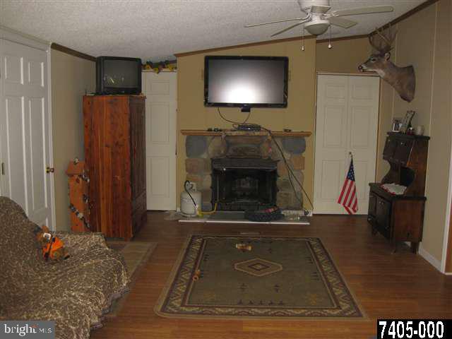 885 Manor Road Windsor, PA 17366 - Photo 7 of 15 Gallery Image 7