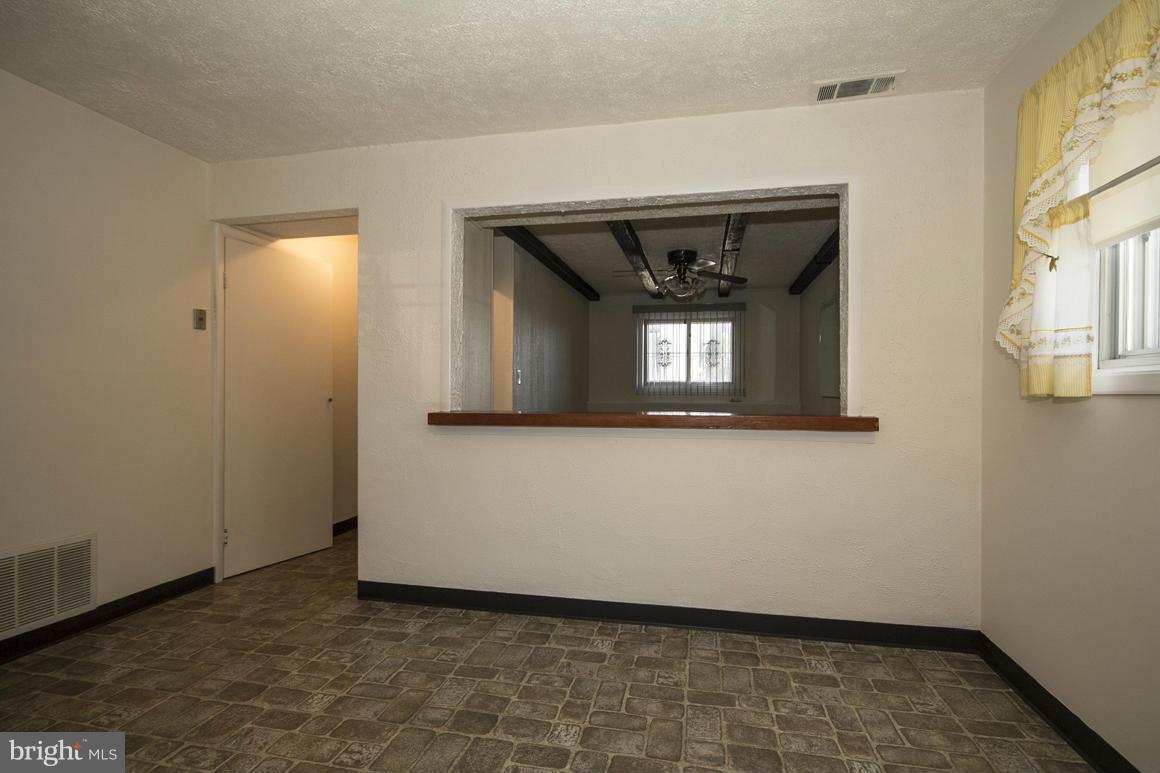 9701 Conmar Road Baltimore, MD 21220 - Photo 17 of 25 Interior (General)