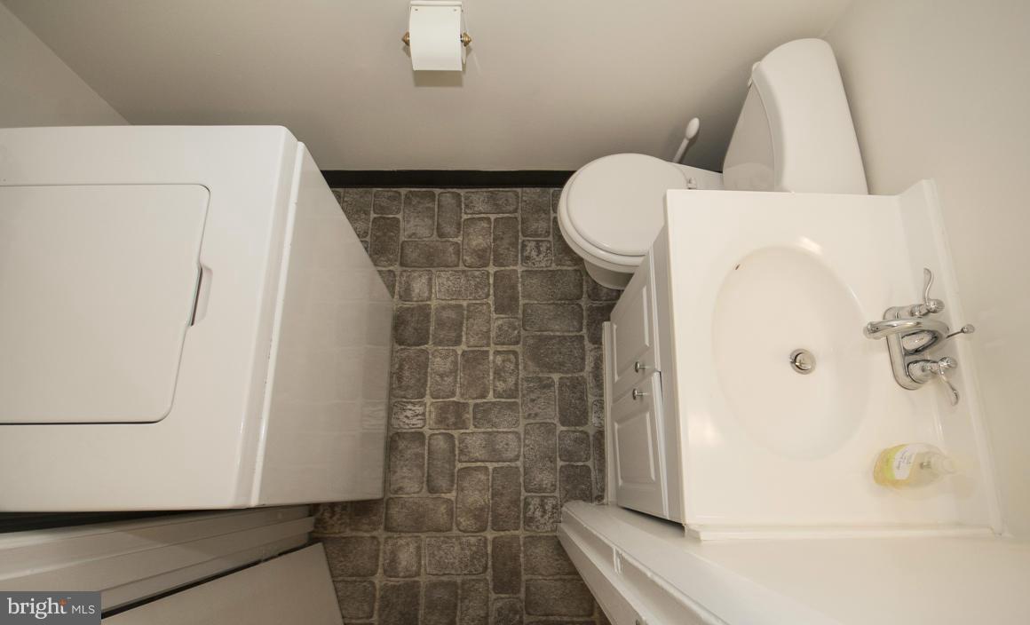 9701 Conmar Road Baltimore, MD 21220 - Photo 24 of 25 Bath