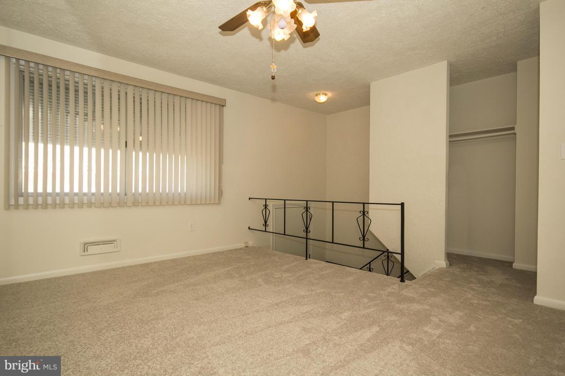 9701 Conmar Road Baltimore, MD 21220 - Photo 7 of 25 Living Room