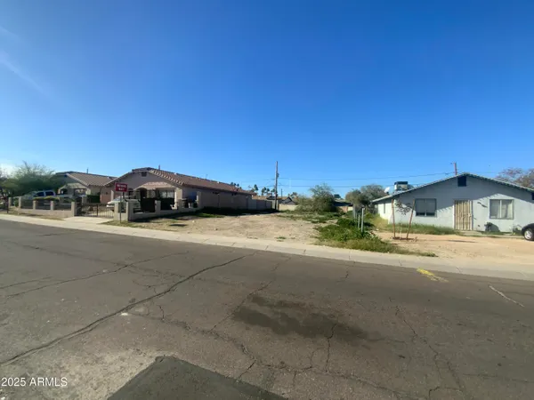 $125,000 | 8610 South Calle Maravilla, Unit 3, Guadalupe, AZ 85283