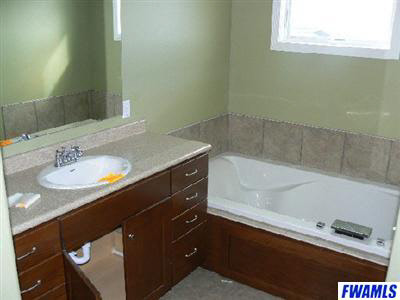 10620 Raptor Cove Hoagland, IN 46745 - Photo 9 of 11 Gallery Image 9