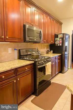 $3,900 | 12176 Bridgend Run, Fairfax, VA 22030