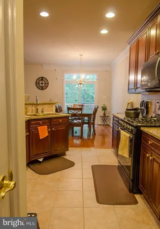 $3,900 | 12176 Bridgend Run, Fairfax, VA 22030