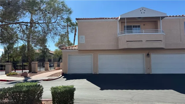 $1,595 | 8452 Boseck Drive, Unit 284, Las Vegas, NV 89145