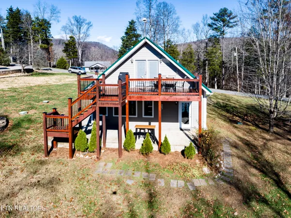 $694,000 | 157 Helms Ferry Road, Sharps Chapel, TN 37866