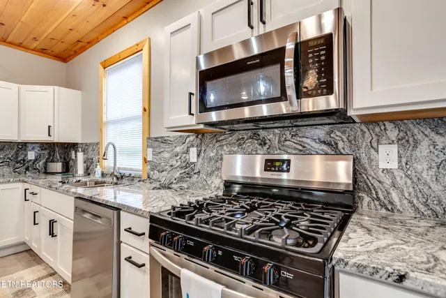 $714,900 | 157 Helms Ferry Road, Sharps Chapel, TN 37866