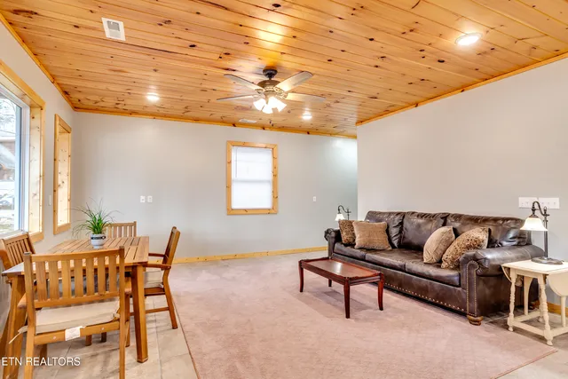 $714,900 | 157 Helms Ferry Road, Sharps Chapel, TN 37866