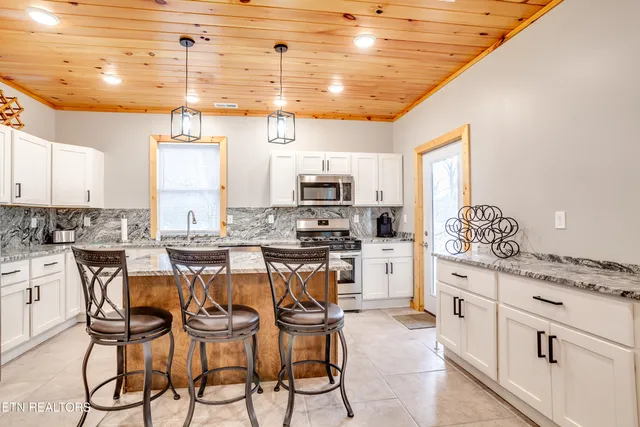 $714,900 | 157 Helms Ferry Road, Sharps Chapel, TN 37866