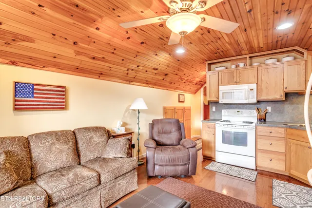 $714,900 | 157 Helms Ferry Road, Sharps Chapel, TN 37866