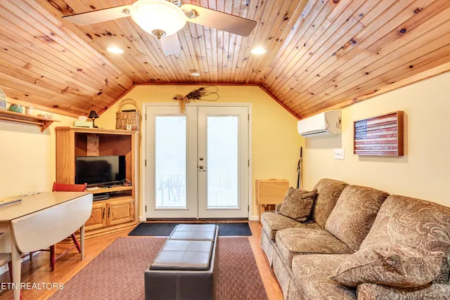 $714,900 | 157 Helms Ferry Road, Sharps Chapel, TN 37866